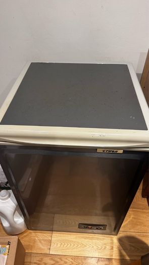 Chest / under counter freezer
