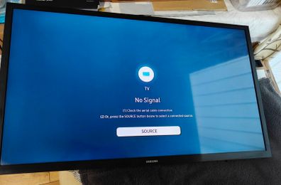 Samsung LED TV WITH REMOTE immaculate condition