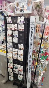 Retail stock girls accessories