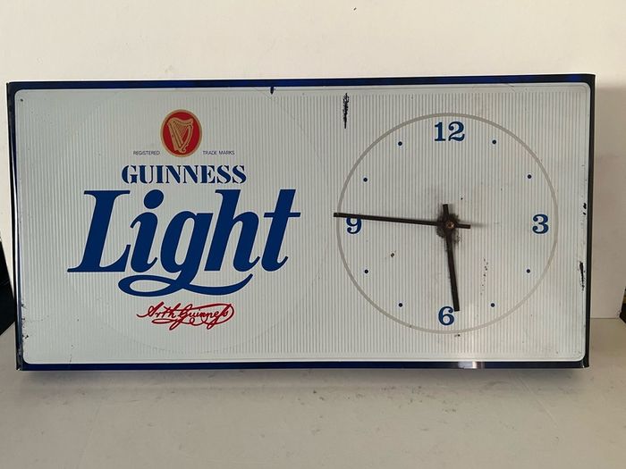 Guinness light clock 1970's, very rare piece, untested