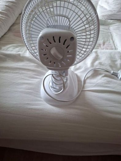 Mini desk fan