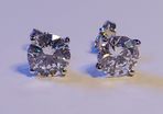 18k Gold earring with 4ct Lab-Grown Diamonds cerified by IGI and Laser inscripted 3 x Excellent
