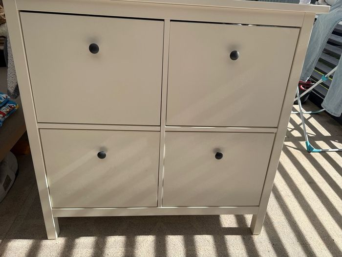 shoes cabinet