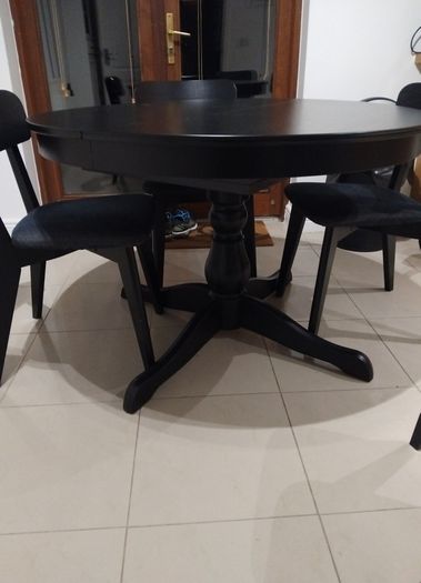 Kitchen table and 4 chairs
