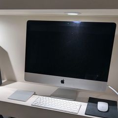 Apple iMac 21.5 inch Late 2015 Full Bundle with Keyboard, Mouse and Trackpad