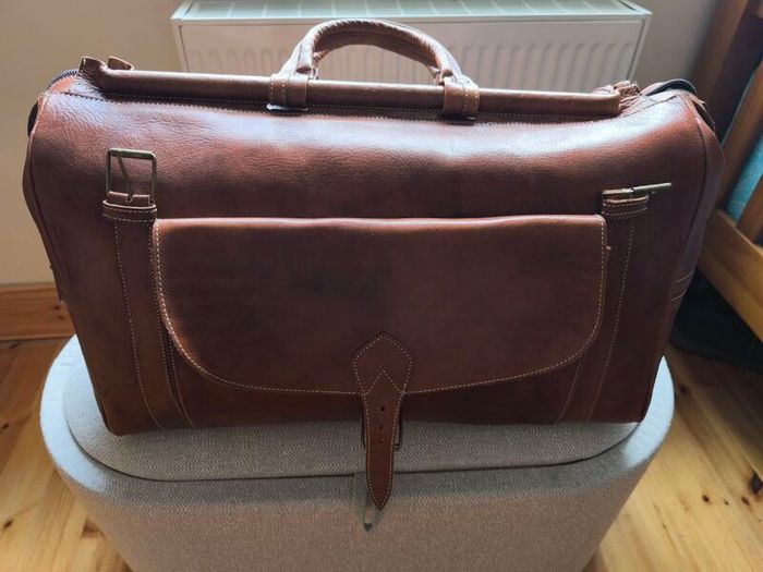 Leather Holdall