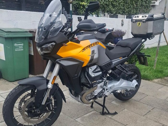 Moto Guzzi Stelvio