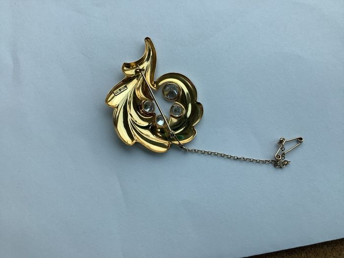 Arezzo 762 AR 750 pristine vintage 18k Italian gold, leaf brooch
