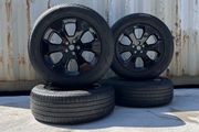 Genuine Land Rover Defender Sport 20" Alloy Wheels - Like New