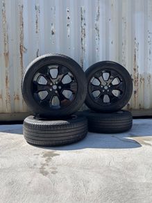Genuine Land Rover Defender Sport 20" Alloy Wheels - Like New