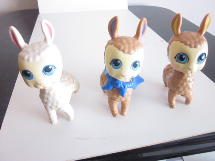 Three Jakks Who is Your Llama Toy Figures