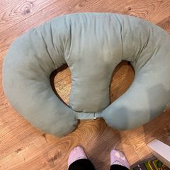 twin feeding pillow