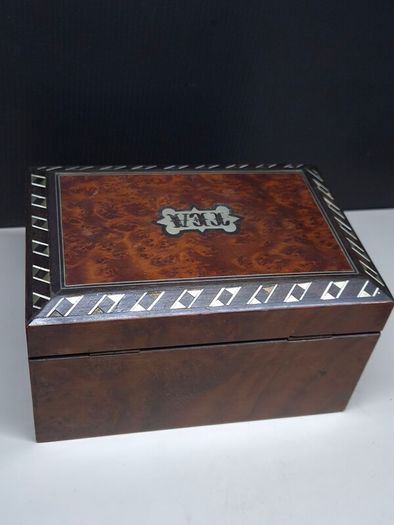 Antique Victorian Burr Wood Tea Caddy Brass Inlay c1850 1880 With Key