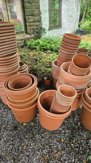Large Pots 5euros