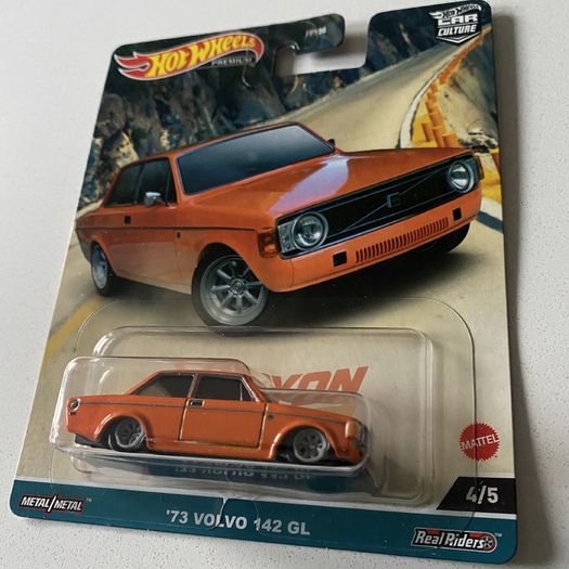 Volvo 142 GL, Chevelle SS, Jay Leno McLaren F1, Tank Car - Collectors Set - Premium Hot wheels