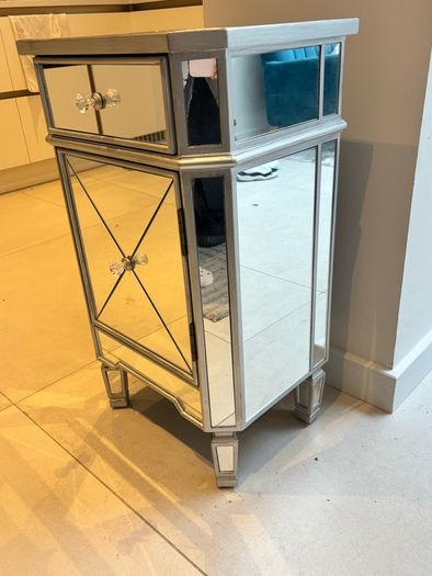 cabinet mirrored