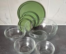 Glass bowl set