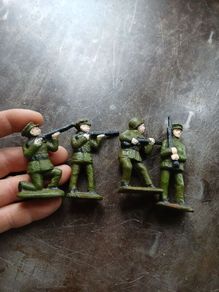 military  model figures