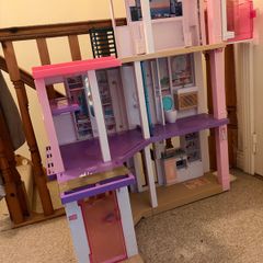 Barbie dream house free