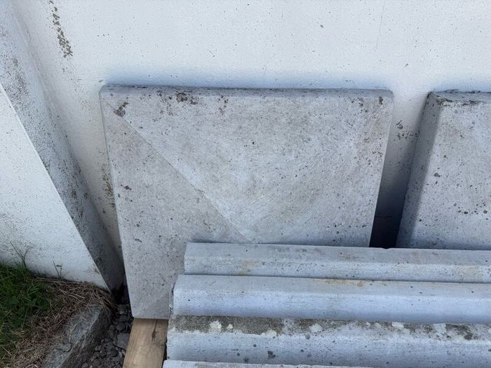 Concrete wall capping