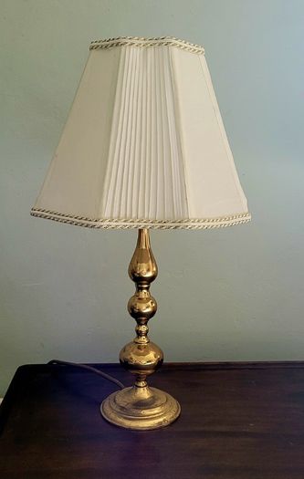 Vintage brass bobbin lamp