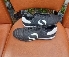 girlsboys astro runners