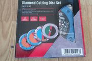 Diamond cutting disc set.