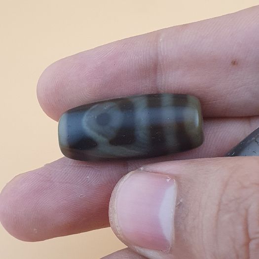 Vintage Himalayan Tibetan Unique Eyes Pattern Agate Dzi Beads  Lot of 3