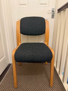 cushioned office chair