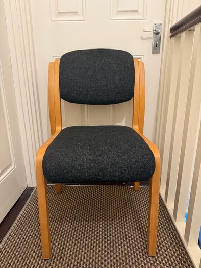 cushioned office chair
