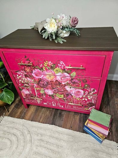 Chest of drawers