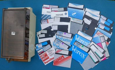 Lot of 32 - 5.25 Floppy Disks with Case