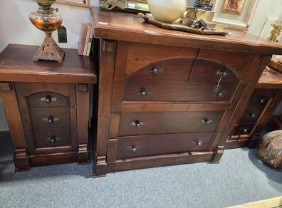 Set Chest of Drawers and Lockers