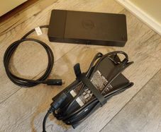 Dell WD19s Docking Station +  130watt power adapter