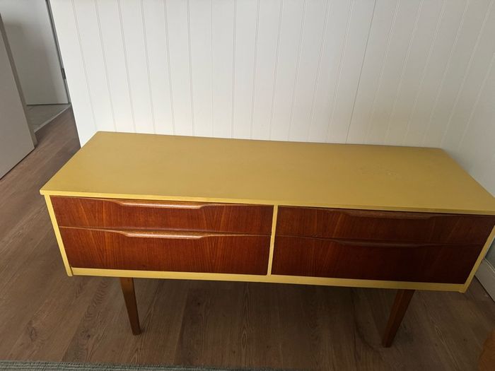 Vintage TV Stand / Chest of Drawers