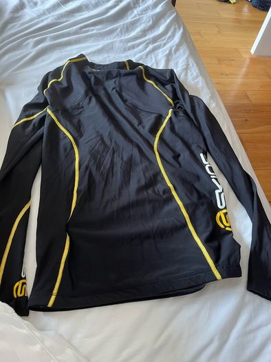 Medium Compression Tops. Incl postage.