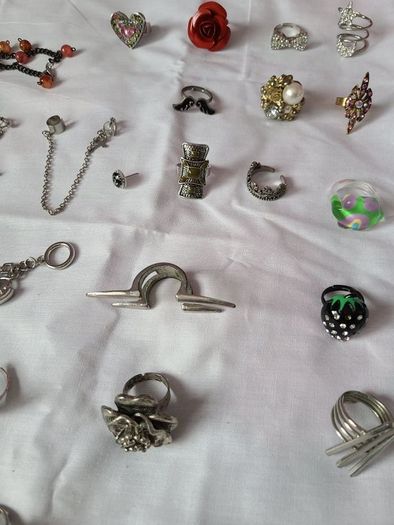 jewelleries 1 euro each or 50 euro for all