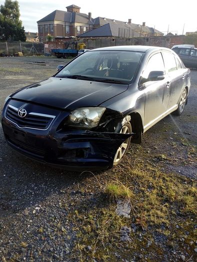 2009 toyota avensis 2.0 d4d breaking