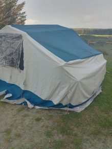 Folding trailer tent