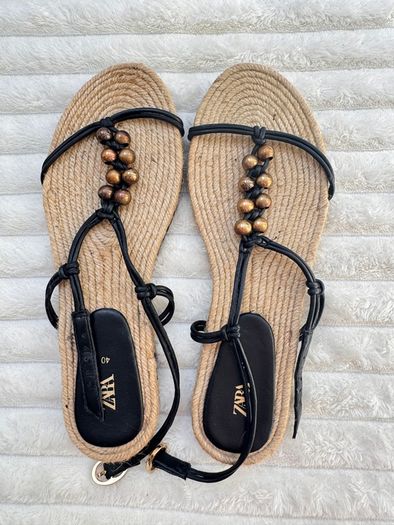 Zara sandals beach women narrow feet Size 40 Please see photos