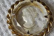 Vintage Cameo glass pendant