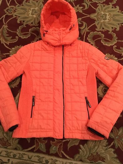 Superdry Jacket, size-Medium (would fit size 10-12)