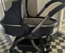 Egg 2 travel system