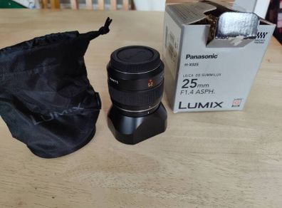 Panasonic Leica DG Summilux 25mm 1.4 Lens