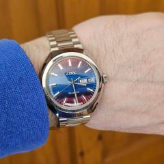 Vintage Swiss Made Ciny Quartz watch 1980s