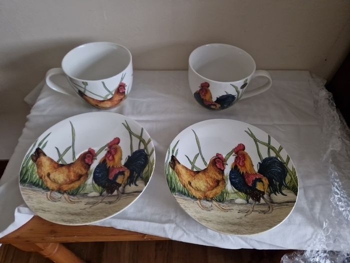 leonardo cups &  saucers