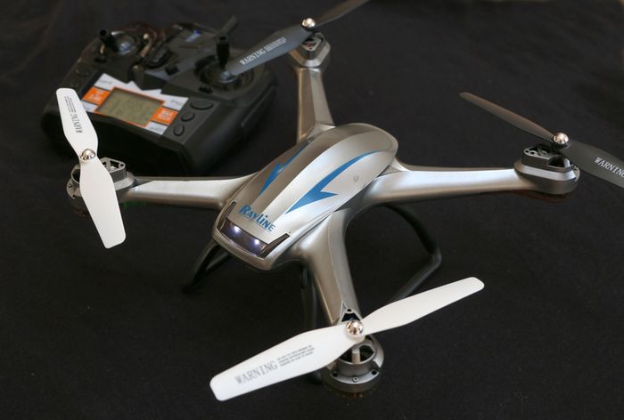 Funtom 8 Drone with Camera
