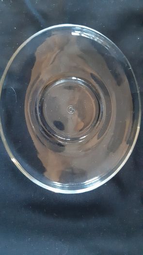 6 Glass Cups with Oval Saucers