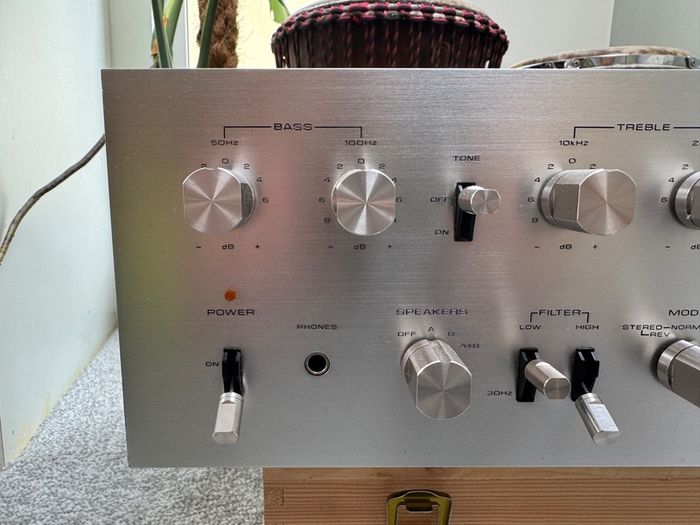 Pioneer SA-8500 Vintage Integrated Stereo Amplifier