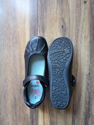 Leather shoes girl school size 2